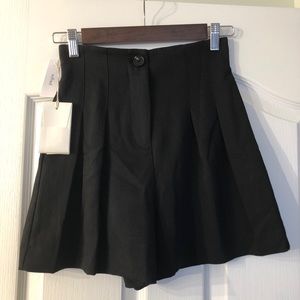 Wilfred Black “Donna” Shorts